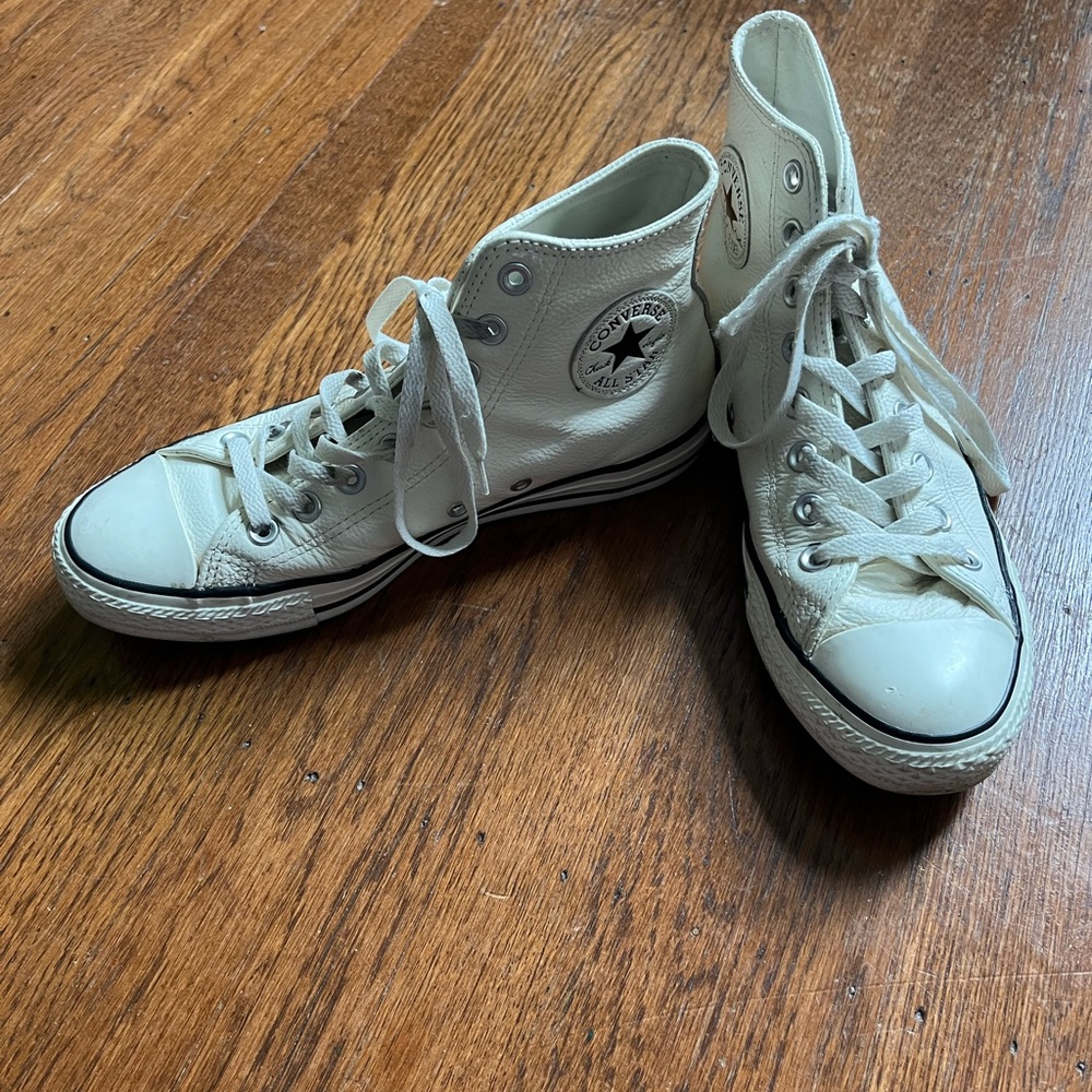 White Leather High Too Chuck Taylor Converse All Stars!